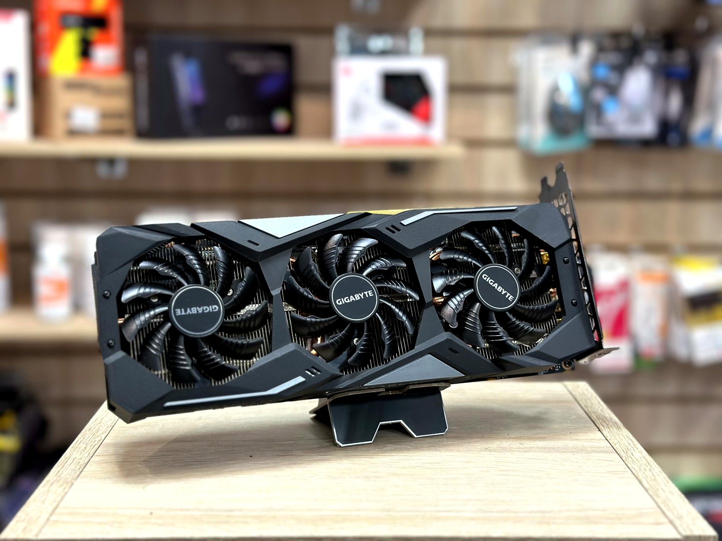 [Б/У] Видеокарта GIGABYTE GeForce GTX1660 SUPER Gaming OC [GV-N166SGAMING OC-6GD]