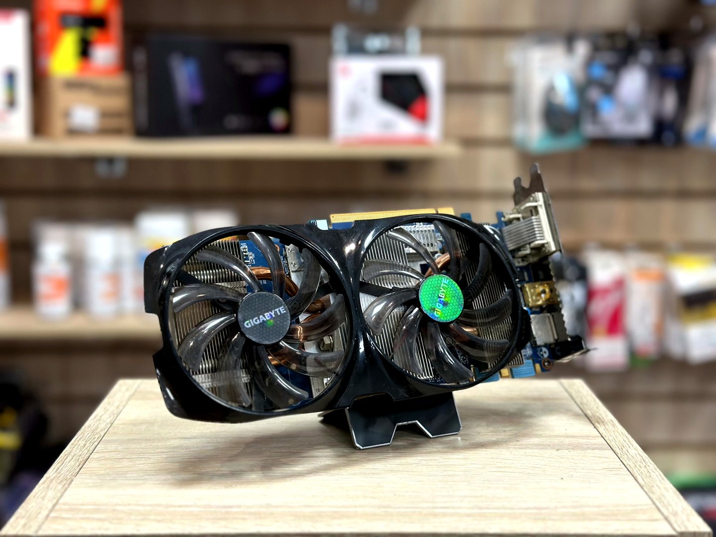 [Б/У] Видеокарта Gigabyte GTX660Ti 2Gb OC [HDMI, DP, DVI-I, DVI-D]