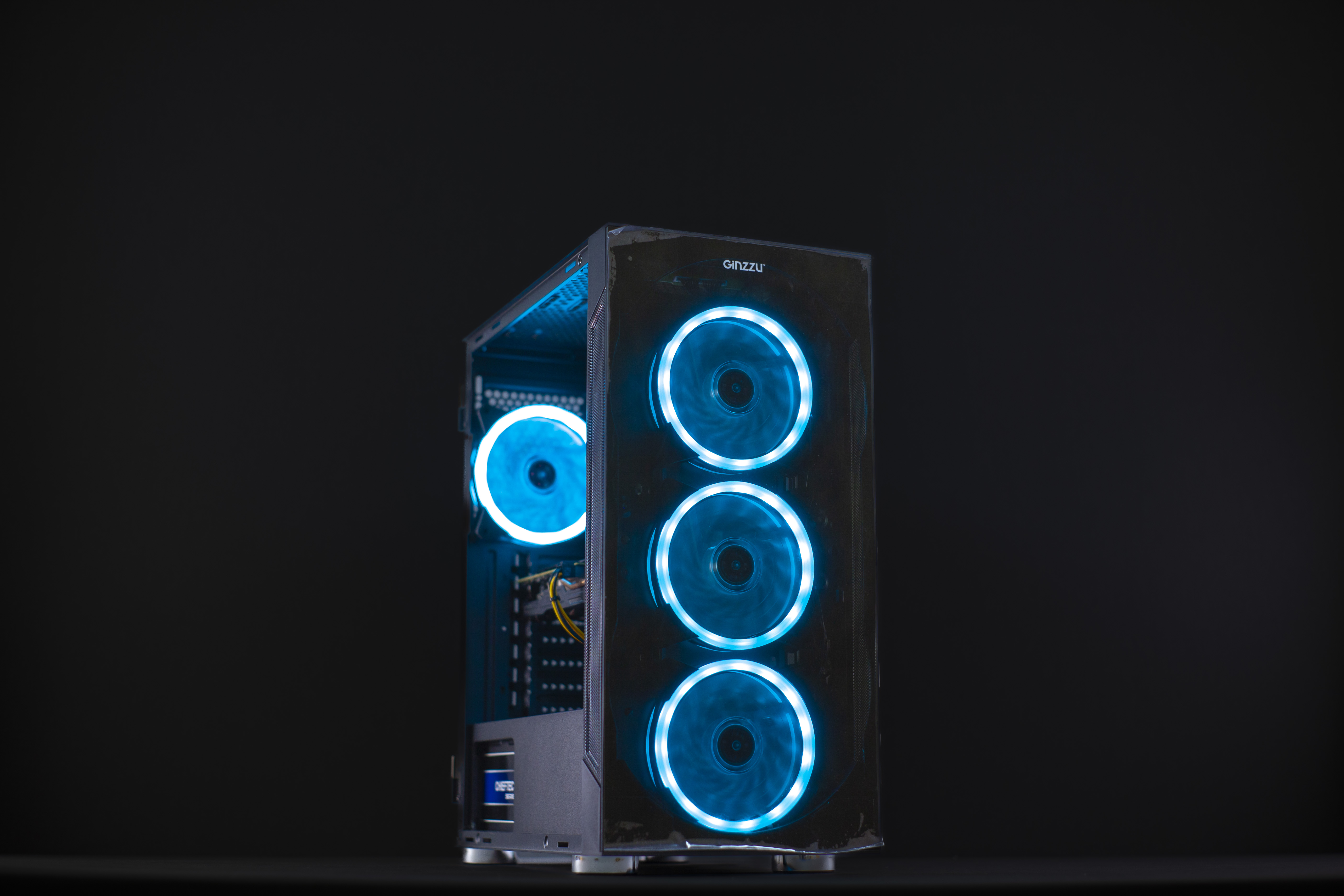 Intel Core i5-3570 / RX560 4Gb