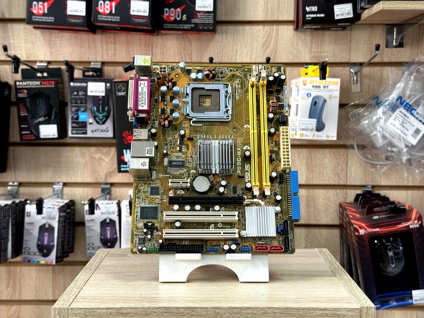 картинка [Б/У] Материнская плата ASUS P5GC-MX/1333 | LGA775 от магазина Одежда+