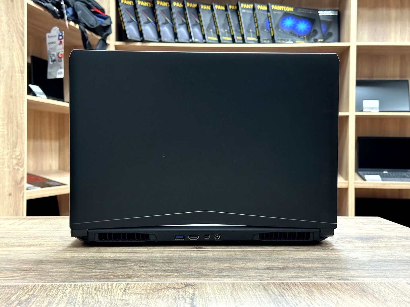 картинка [Б/У] Ноутбук 15,6" SHINELON I7-6700 от магазина Одежда+