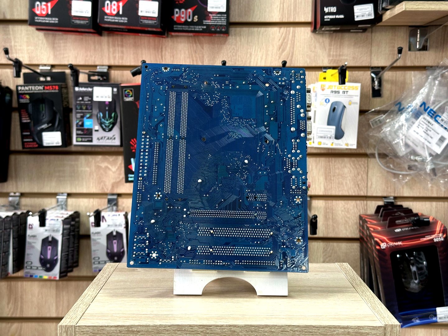 картинка [Б/У] Материнская плата GIGABYTE GA-G31M-S2L | LGA775 от магазина Одежда+
