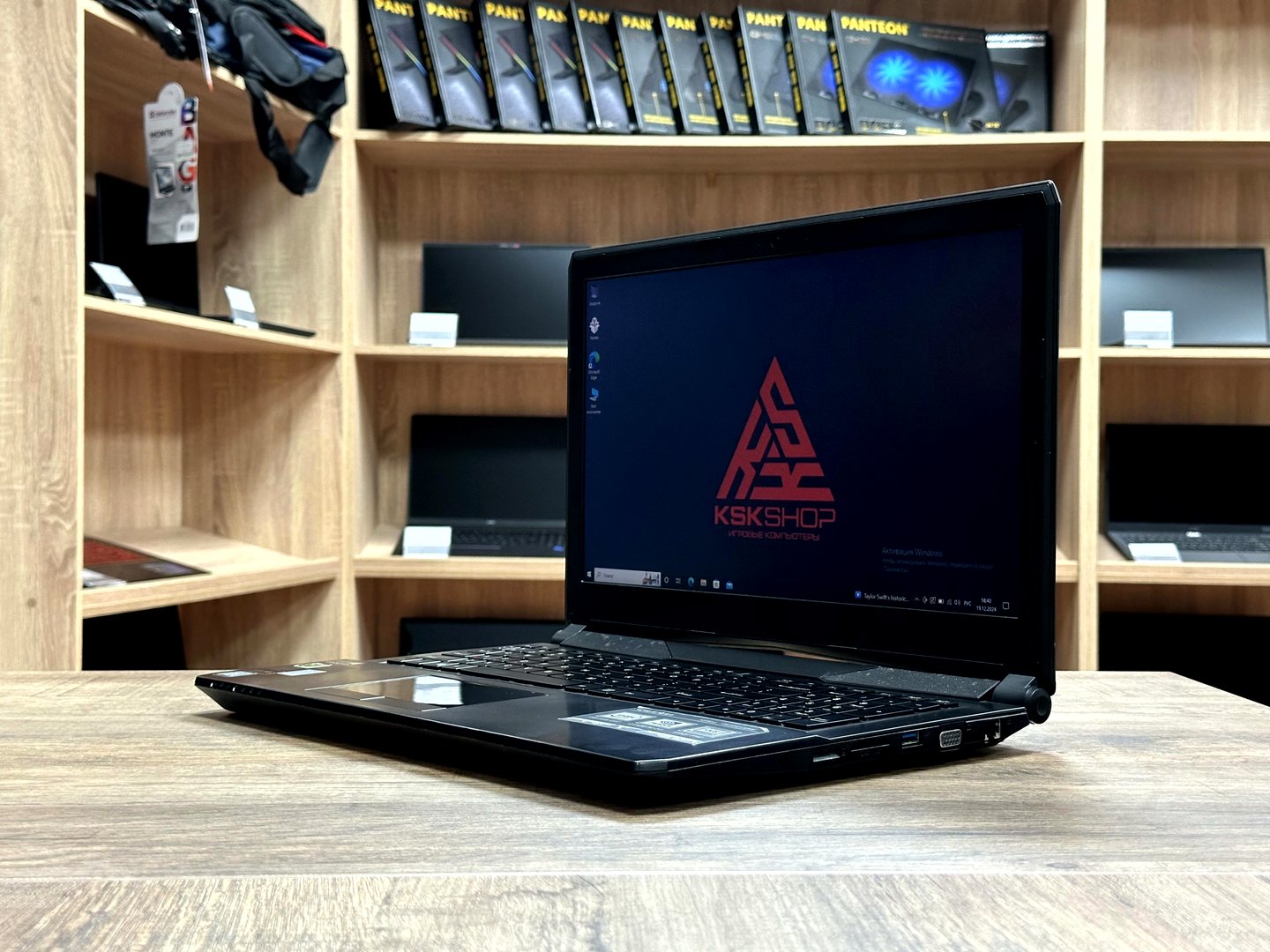 картинка [Б/У] Ноутбук 15,6" SHINELON I7-6700 от магазина Одежда+