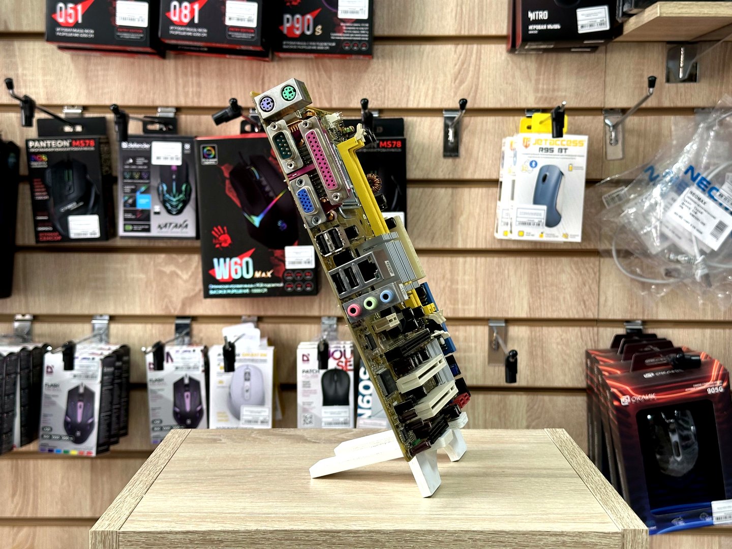 картинка [Б/У] Материнская плата ASUS P5GC-MX/1333 | LGA775 от магазина Одежда+