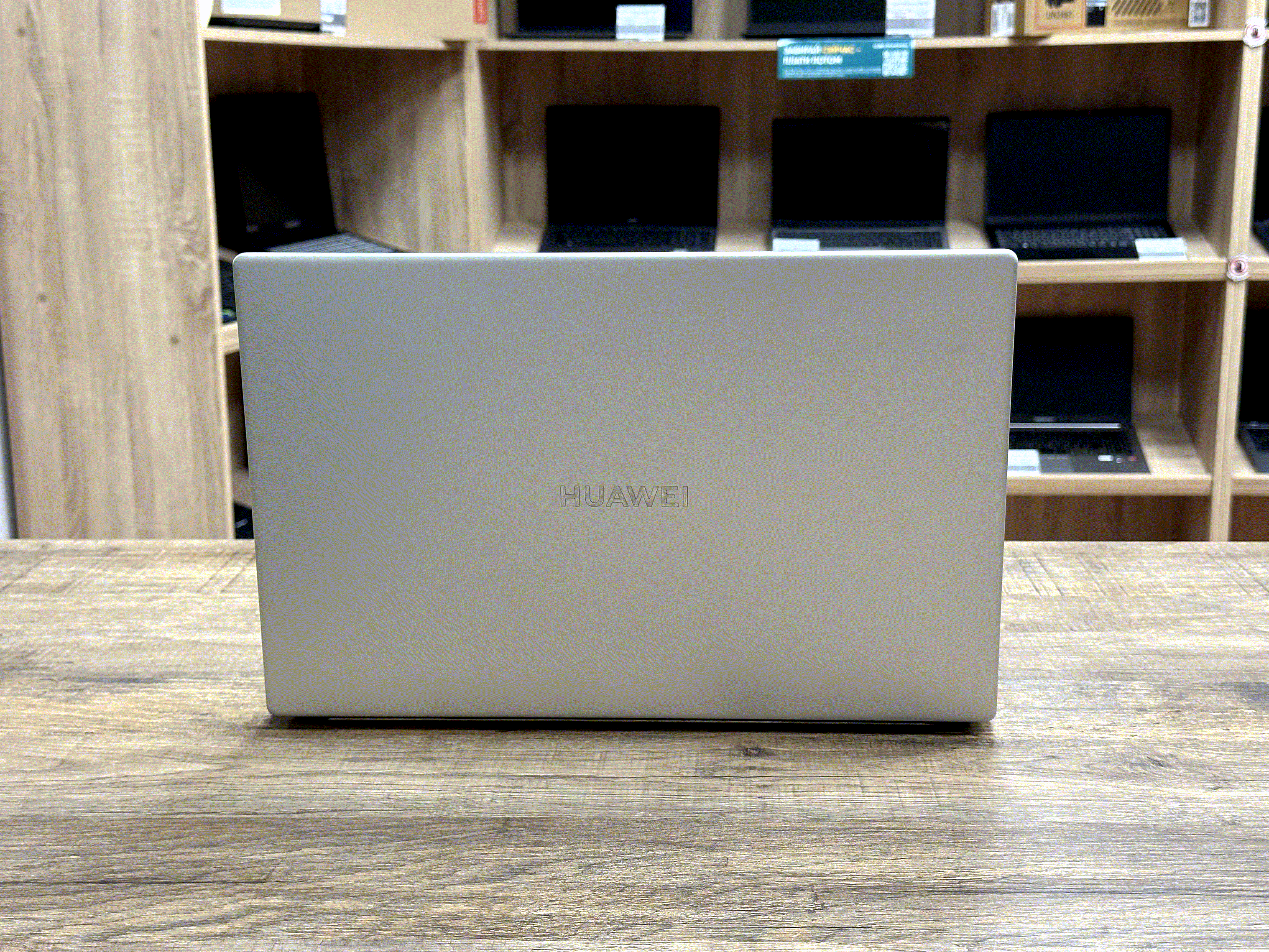картинка [Б/У] Ноутбук 15,6 Huawei MateBook D15 BoM-WFP9 [Ryzen 7 5700U / 16Gb / Vega 8] от магазина Одежда+