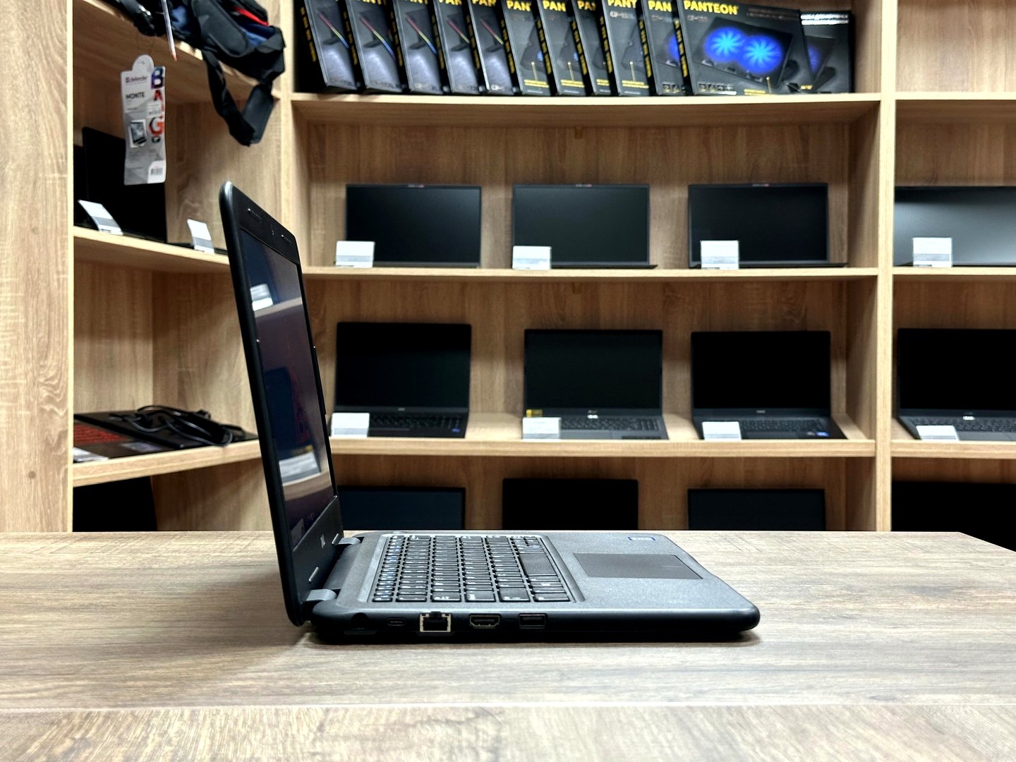 картинка [Б/У] Ноутбук 13,3" DELL Latitude 3300 от магазина Одежда+